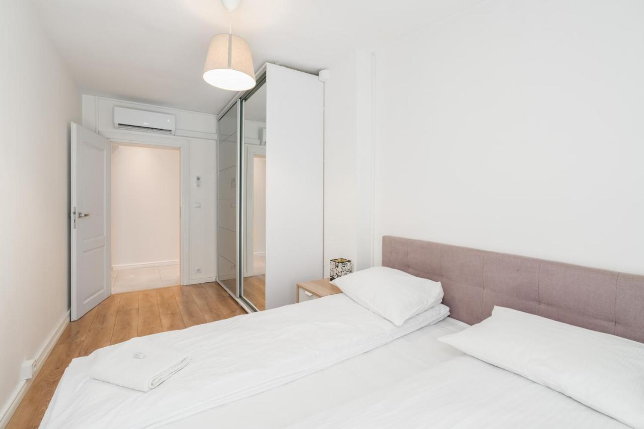 Apartment Poznan Old Town Strzelecka By Noclegi Renters Exteriör bild