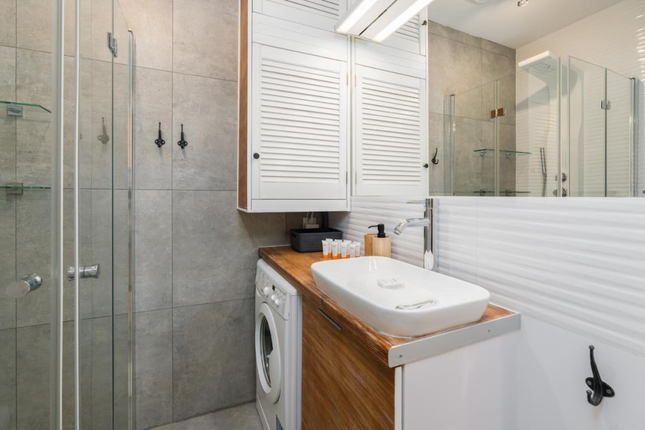 Apartment Poznan Old Town Strzelecka By Noclegi Renters Exteriör bild